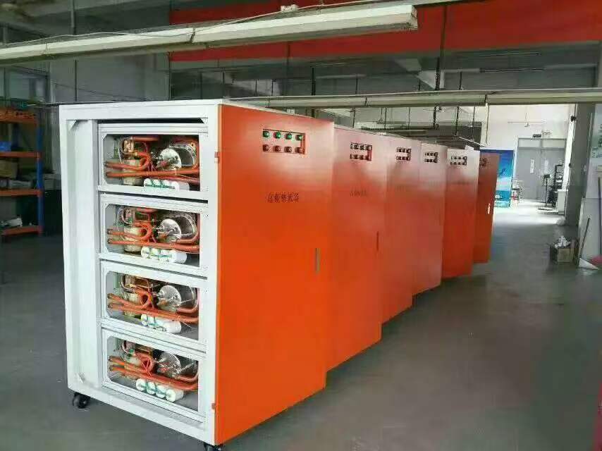 肇庆市北兆环保设备有限公司外观，现代化工业厂房，绿色植被环绕，蓝天白云背景